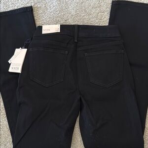 *NWT☀️ NYDJ Black Straight Leg Jeans Classic Design